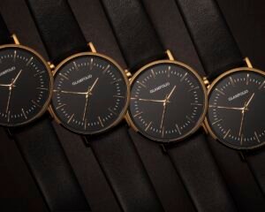 Reloj Minimalista Dorado